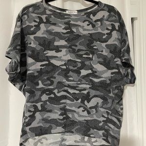 Small gray Michael stars top!